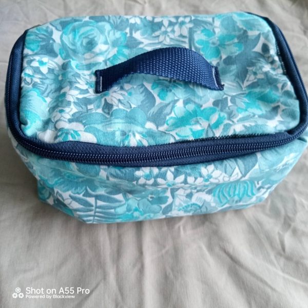 Toiletries / Make-up bag